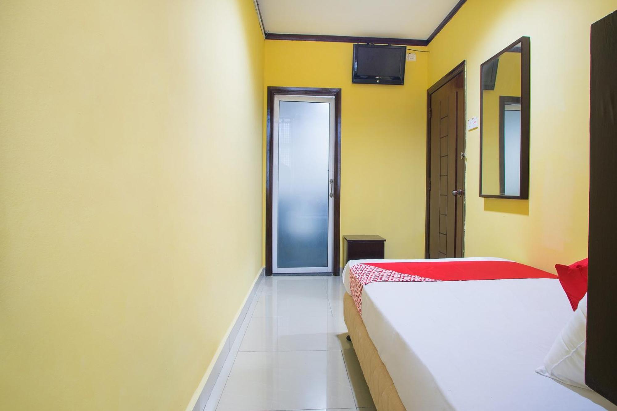 Super Oyo 1219 Hotel Bbk Klang Exterior photo